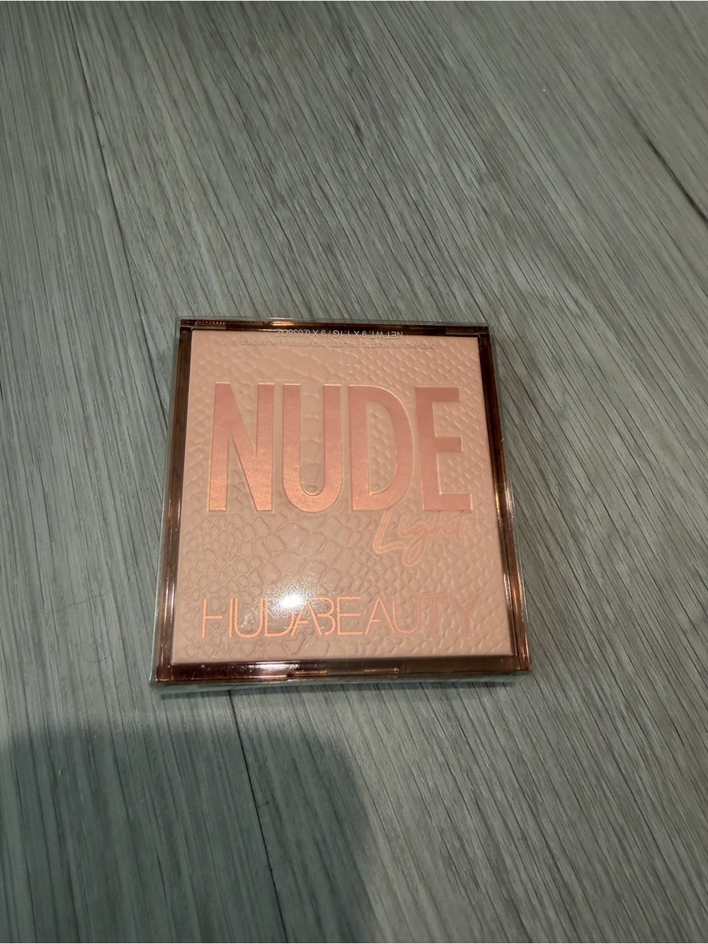 HUDA BEAUTY Nude Eyeshadow Palette Light & Medium Buddle - Pink & Brown Tones - Picture 8 of 8